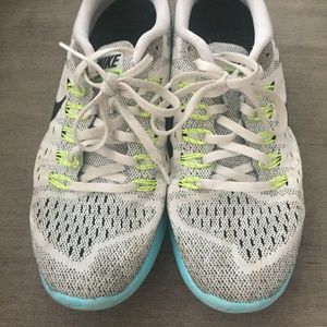 ⚡️⚡️BOGO: Size 9 Nike Lunartempo shoes⚡️⚡️